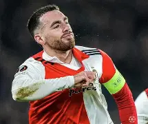 爱游戏官网-费耶诺德足球俱乐部主力阵型分析